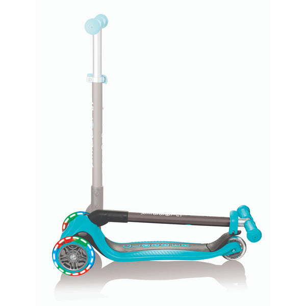 Globber Primo Foldable Lights 3 Wheel Scooter.