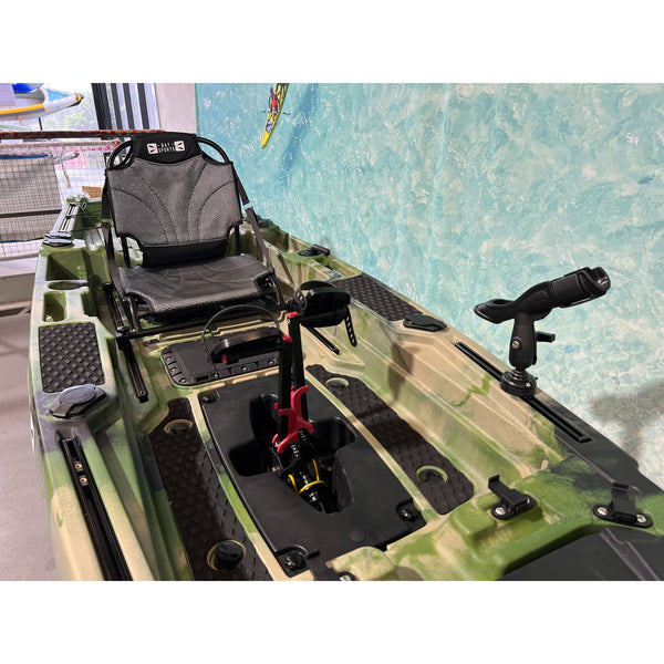 Bay Sports Pedal Pro Fish 3.9m - Cockpit area pedal drive
