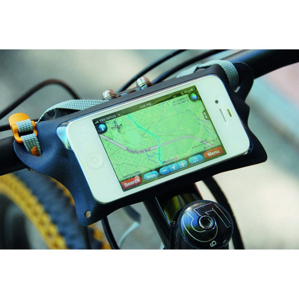 TPU GUIDE WATERPROOF CASE FOR IPHONE AND SMARTPHONES SEA TO SUMMIT attached to bike